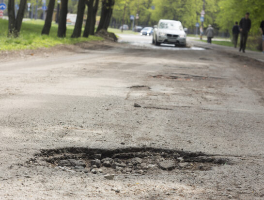 Vuonna 2023 uutta päällystettä arvioidaan riittävän vain noin 1 500 kilometrin matkalle. Tämä tarkoittaa korjausvelan kasvamista.