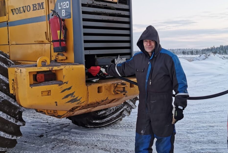 Turveyrittäjä kritisoi jätteen rahtaamista Suomeen