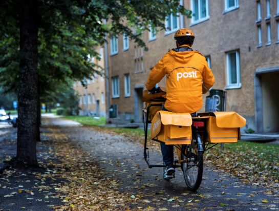 Posti nostaa jälleen hintoja, kustantaja kommentoi