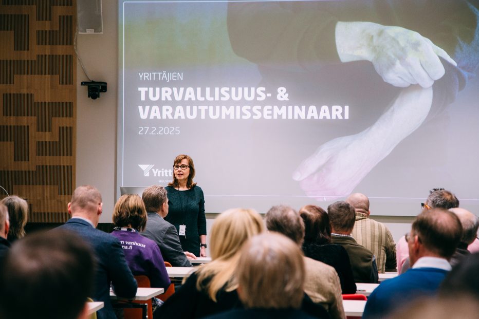 Dia Turvallisuus- & varautumisseminaari, Helsingin Yrittäjien toimitusjohtaja Tiina Oksala.